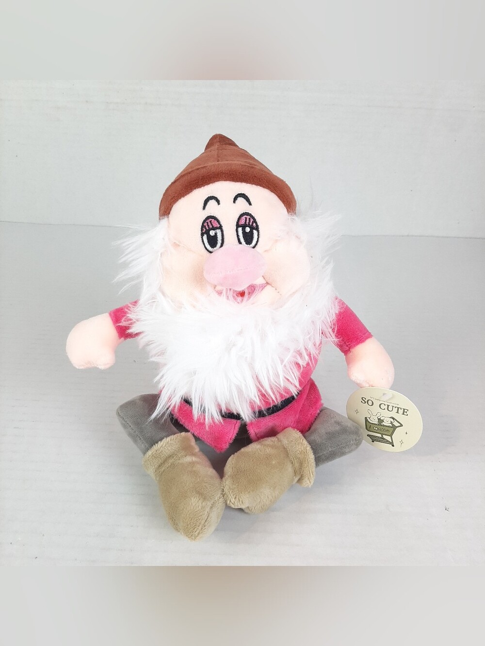 🛍Adorable plush dwarf sitting from Snow White and the Seven Dwarfs Unbranded P2